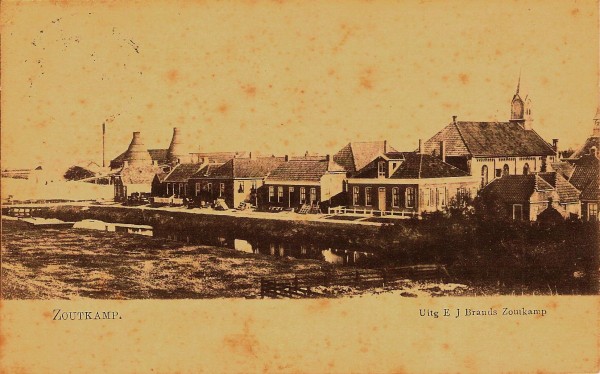 Spuistraat met op de achtergrond de kalkovens. 1903