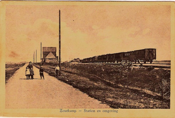 Het station en de Stationsstraat. Gestempeld 1932 Uitgave W. Bolt